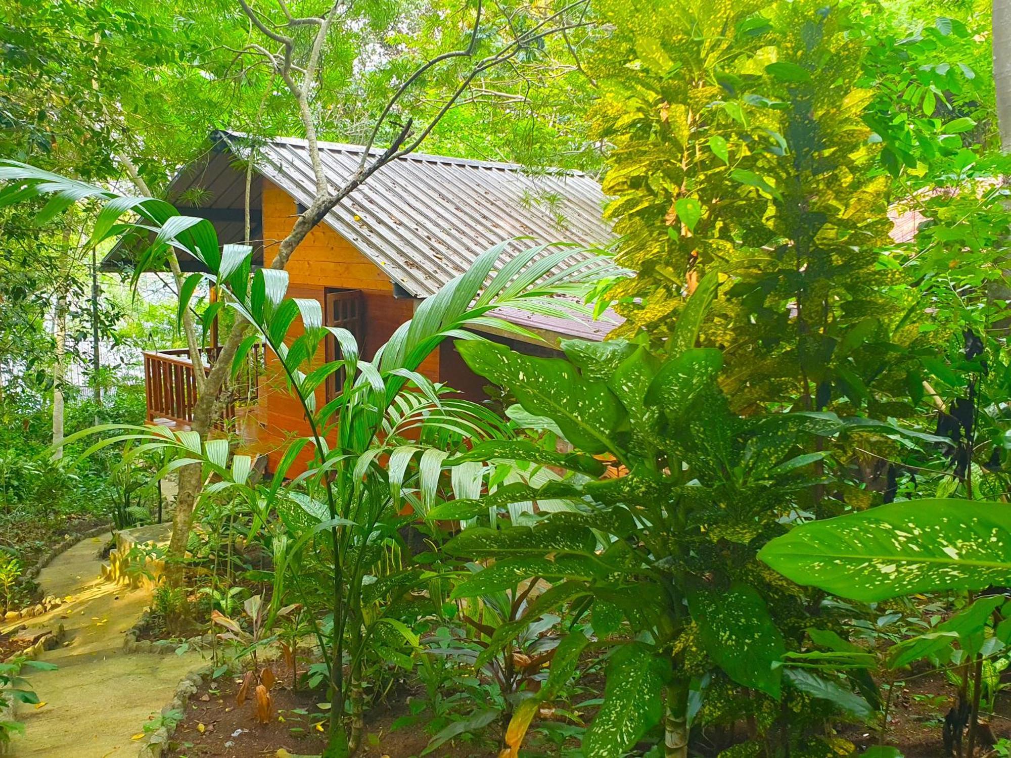 Santi Garden Bungalows Iboih Екстер'єр фото