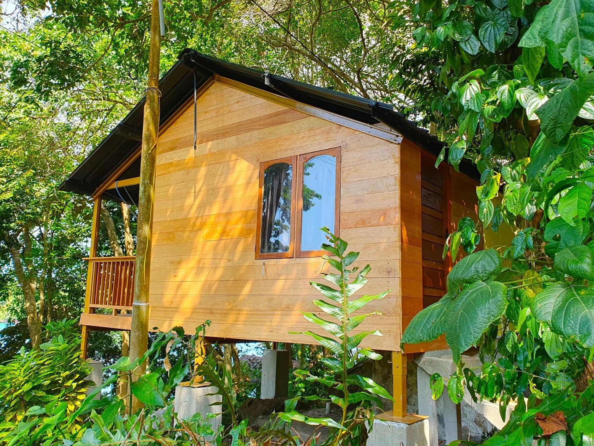 Santi Garden Bungalows Iboih Екстер'єр фото
